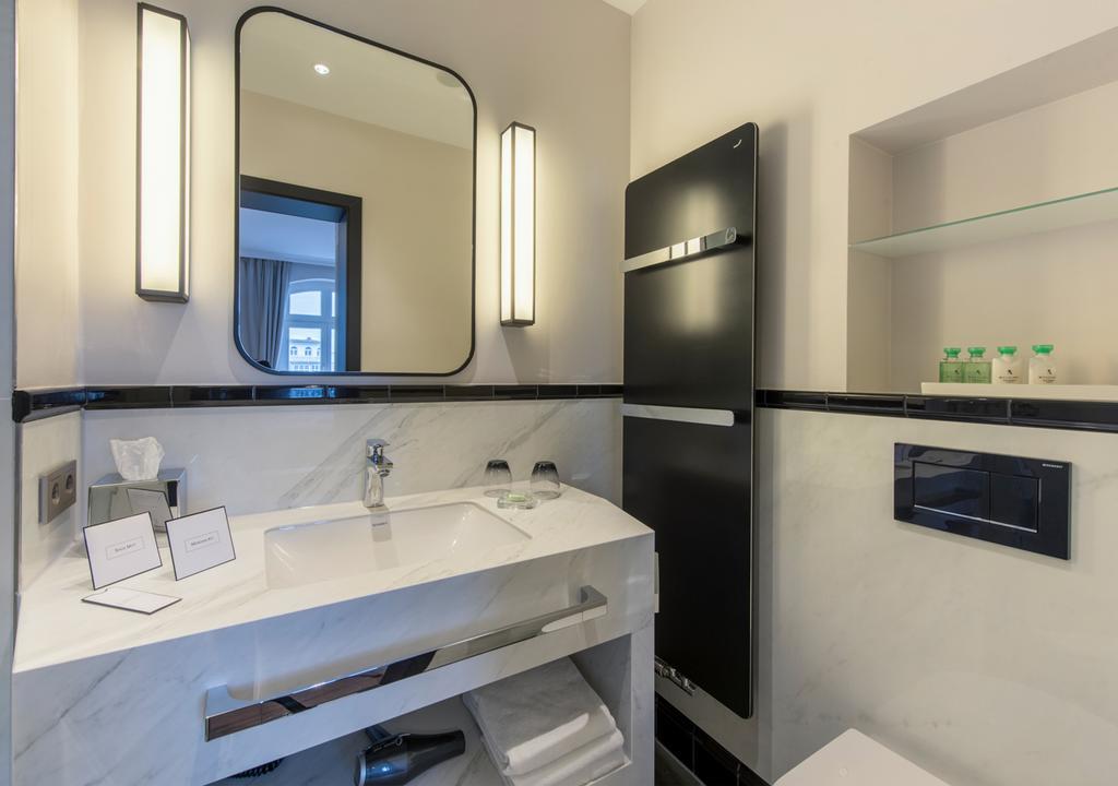 רוסטוק Hotel Am Leuchtturm מראה חיצוני תמונה