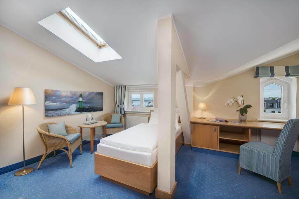 רוסטוק Hotel Am Leuchtturm מראה חיצוני תמונה